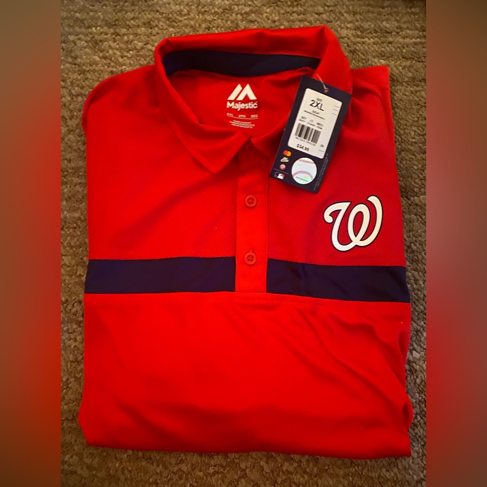 NWT Majestic MLB Half button